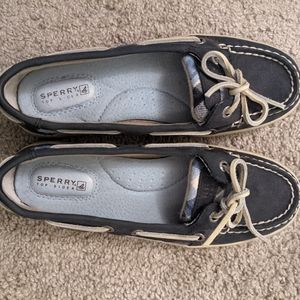 NWOT Sperry Topsiders women's fashion boat shoe, size 6